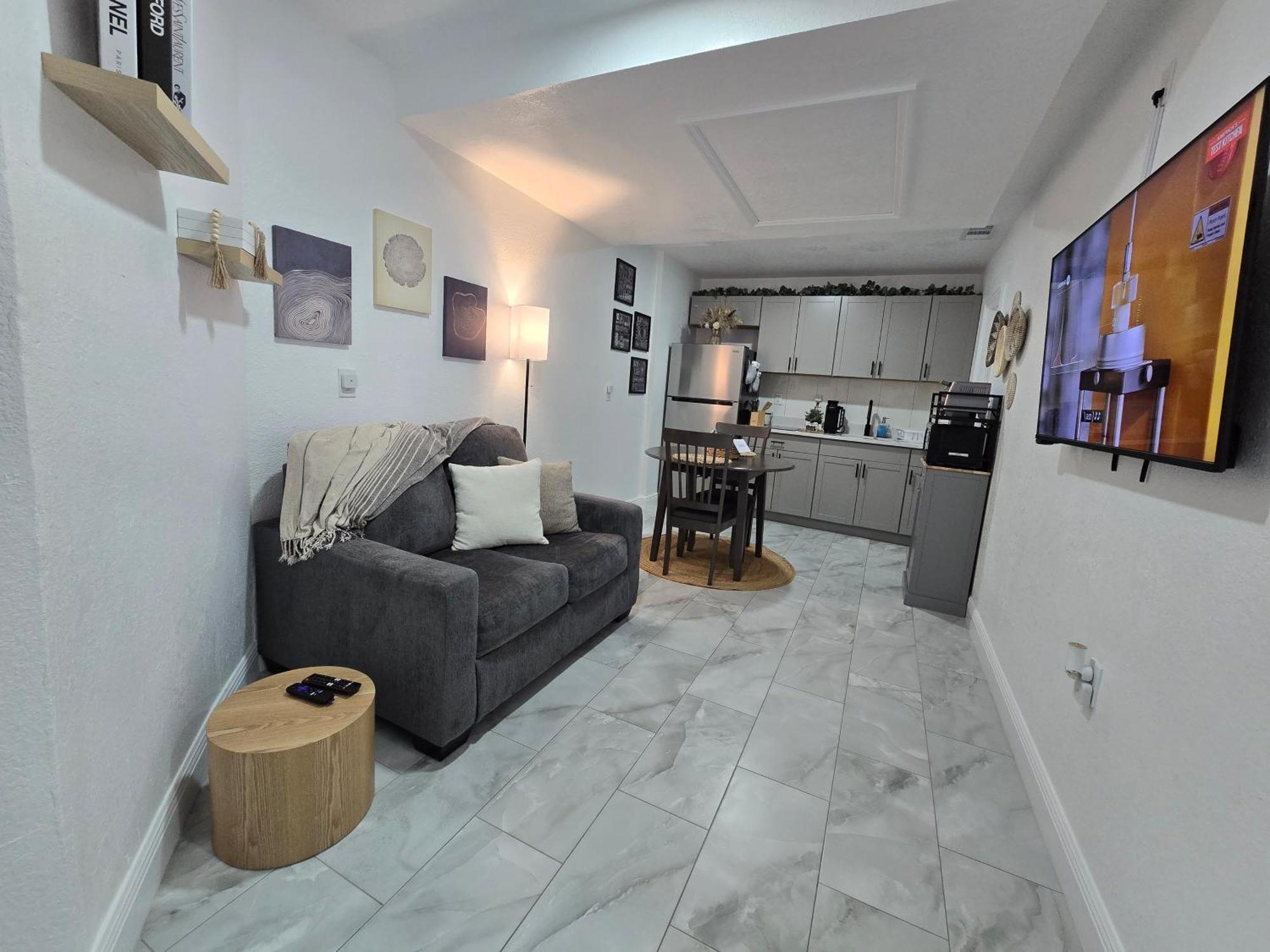 Serenity - Guest House In 스프링 힐 외부 사진